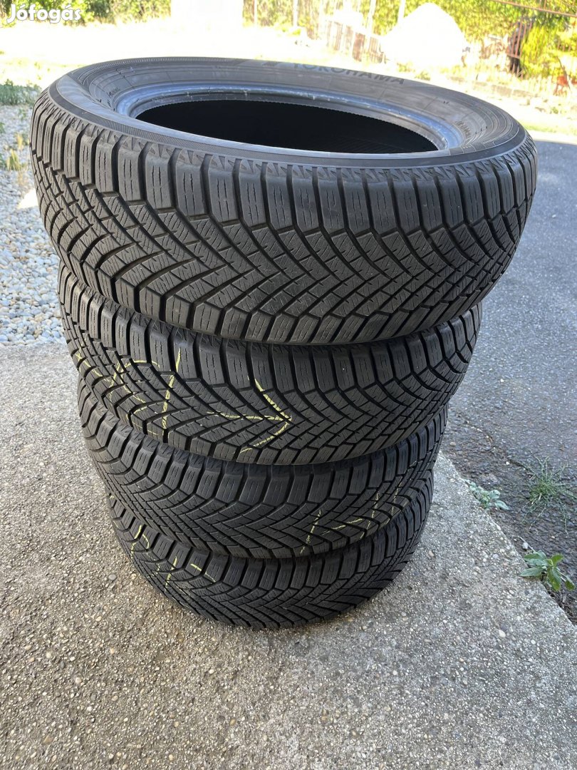 Yokohama 215/60 R17 téli gumi szett