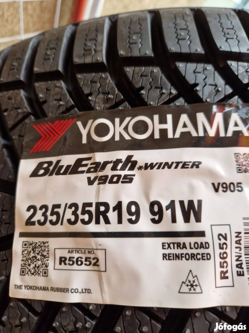 Yokohama 235/35R19 91 W Bluearth*Winter V905 XL téli gumi