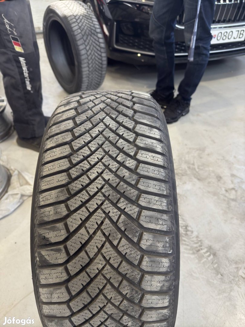 Yokohama 245/45 R18 teli gumi szett 