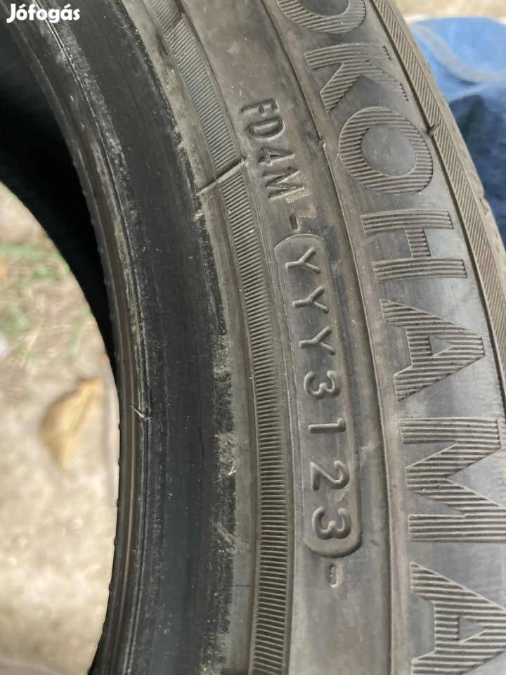 Yokohama Bluearth GT AE51 215/50 R17 95W DOT 3123