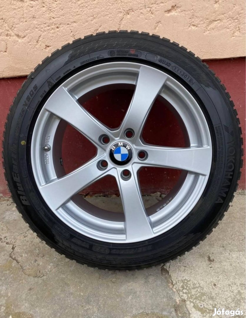Yokohama V905 téli gumi garnitúra Dezent alufelnivel 225/50 R17 5x