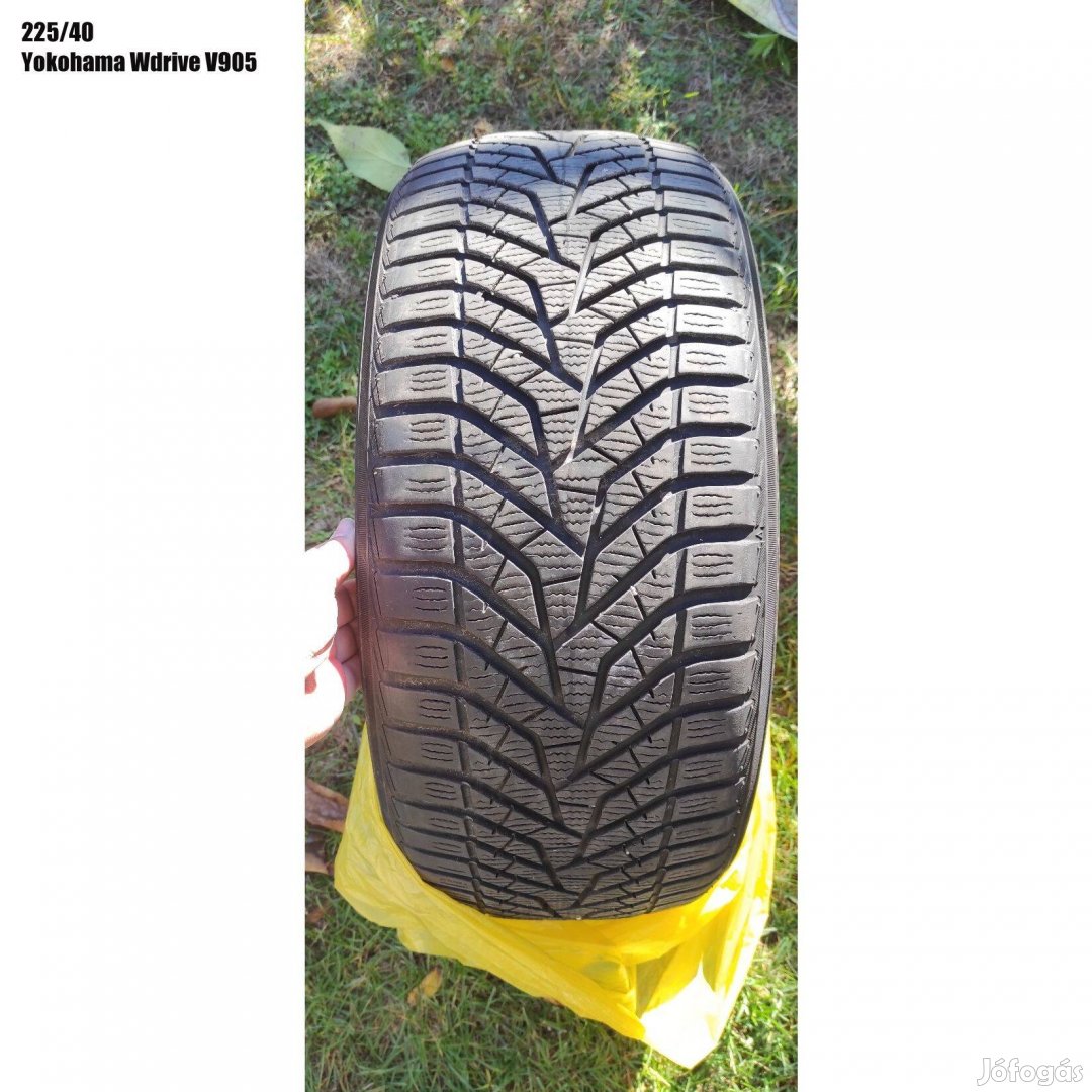 Yokohama Wdrive V905 225/40 R18