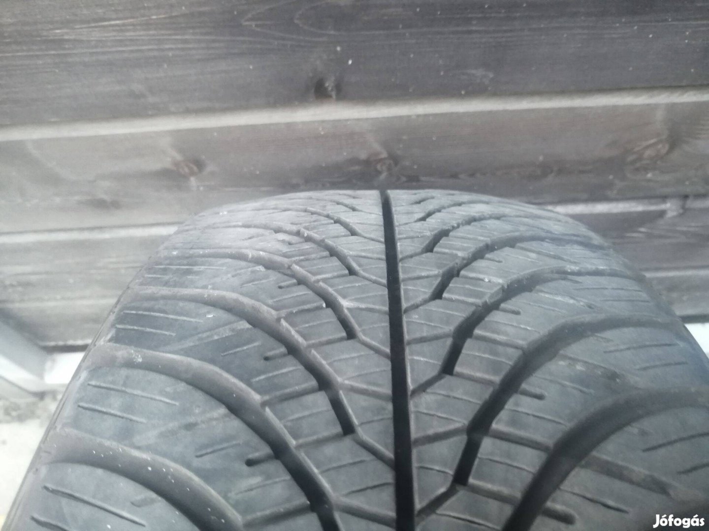 Yokohama négyévszakos gumi 2 db. 225/50/17