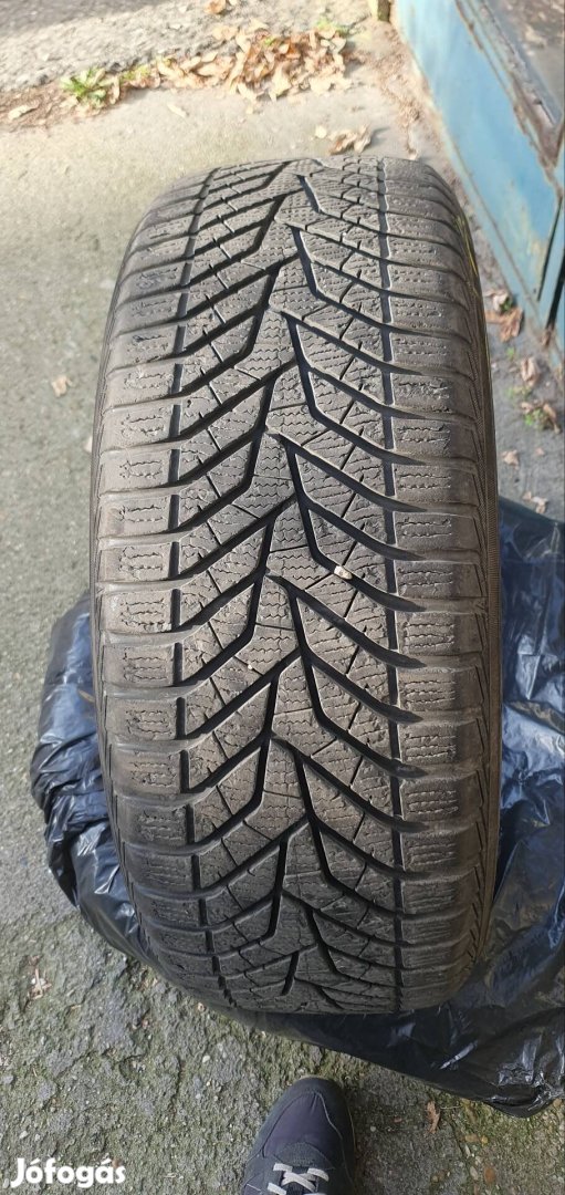 Yokohama téli gumi 205/55 R16 91T V905