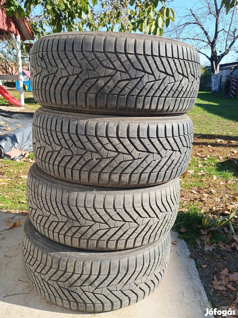 Yokohama téli gumi 215/50 R17