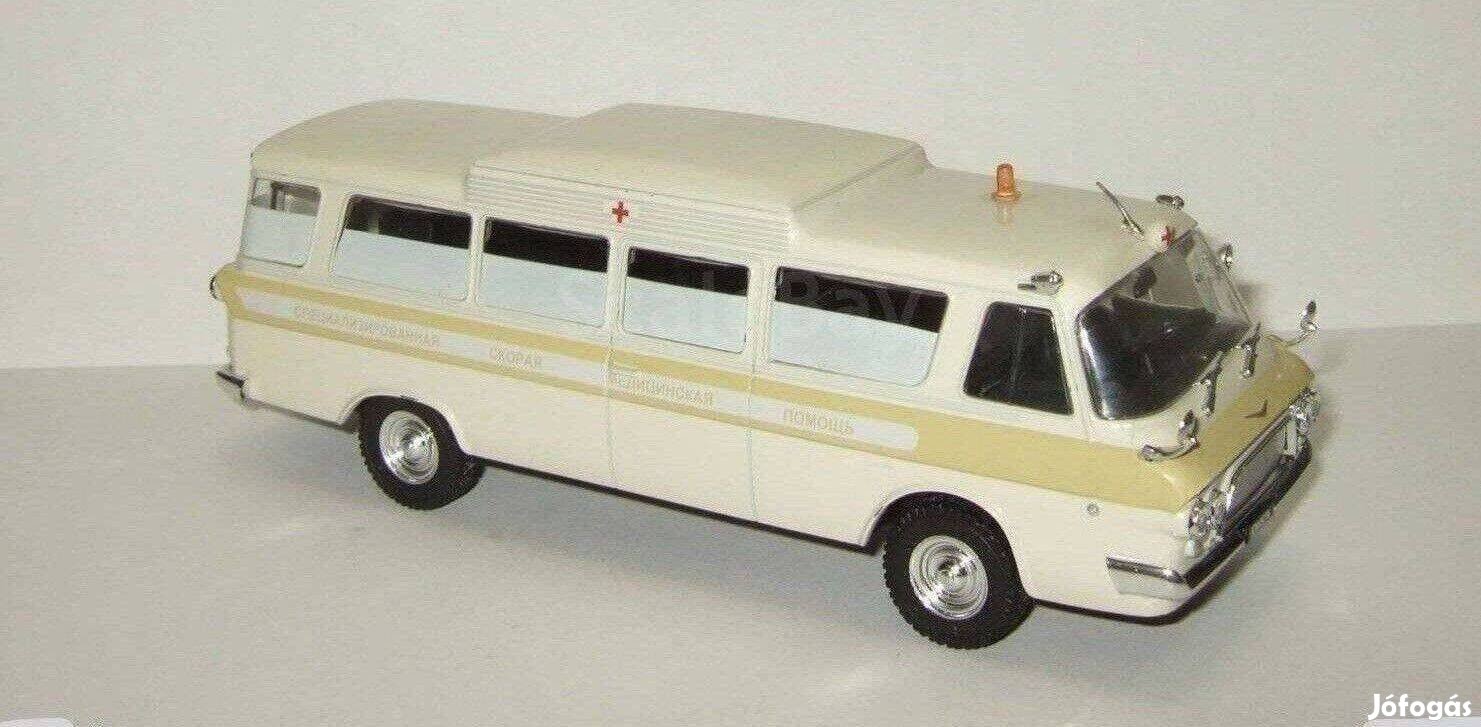 ZIL 118A mentö "Junostj" kisauto modell 1/43 Eladó