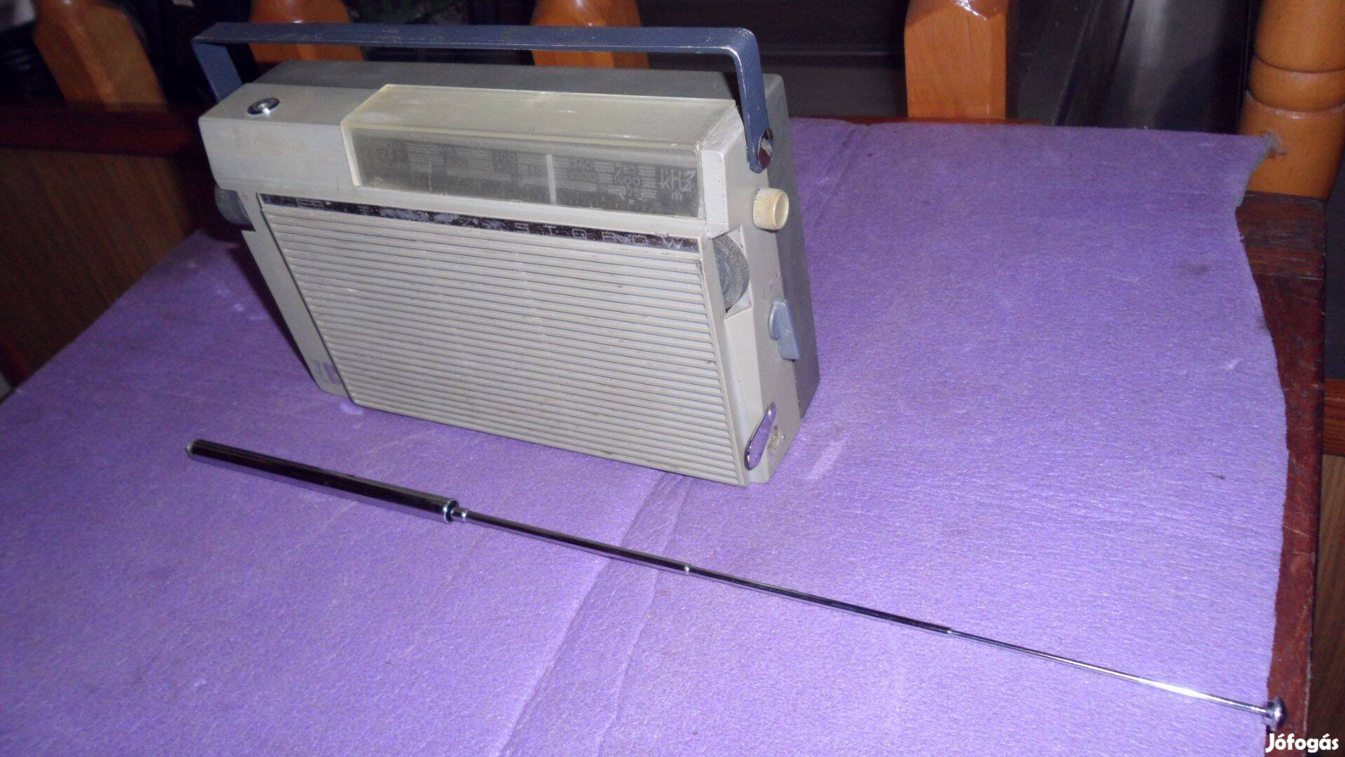 ZRK 8 tranzisztoros antik Guliwer világvevő, 3 hullám Unitra kisrádió
