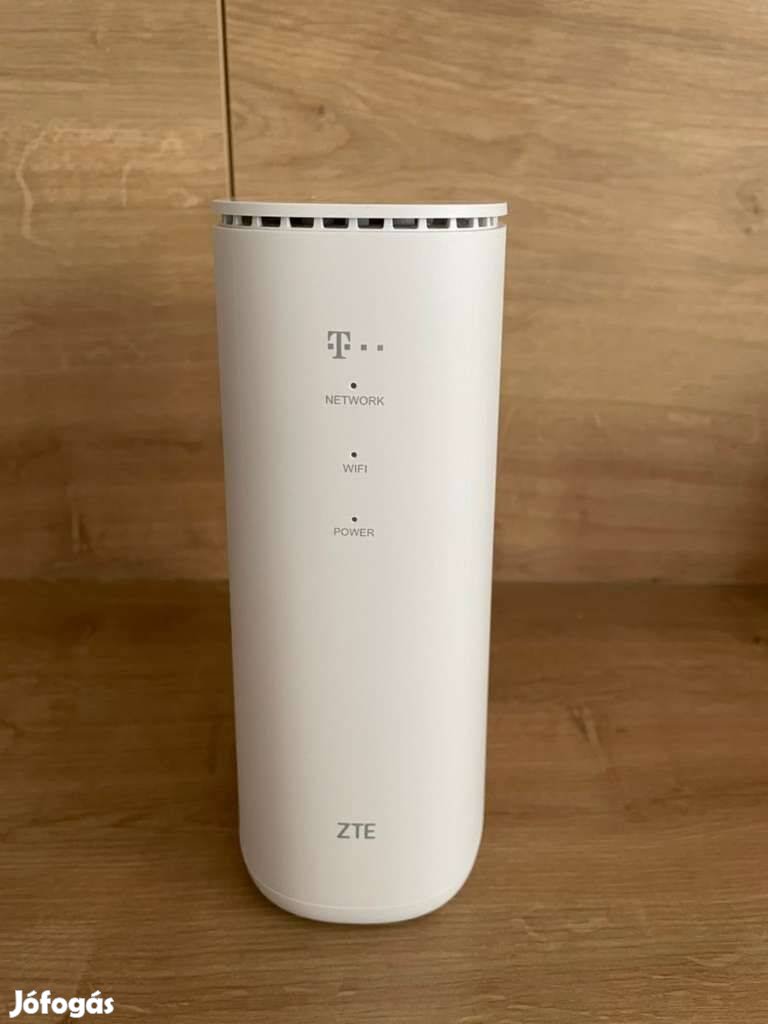 ZTE MF289D nagysebességű 4G / 4G+ LTE Cat12/13 Sim kártyás WIFI router