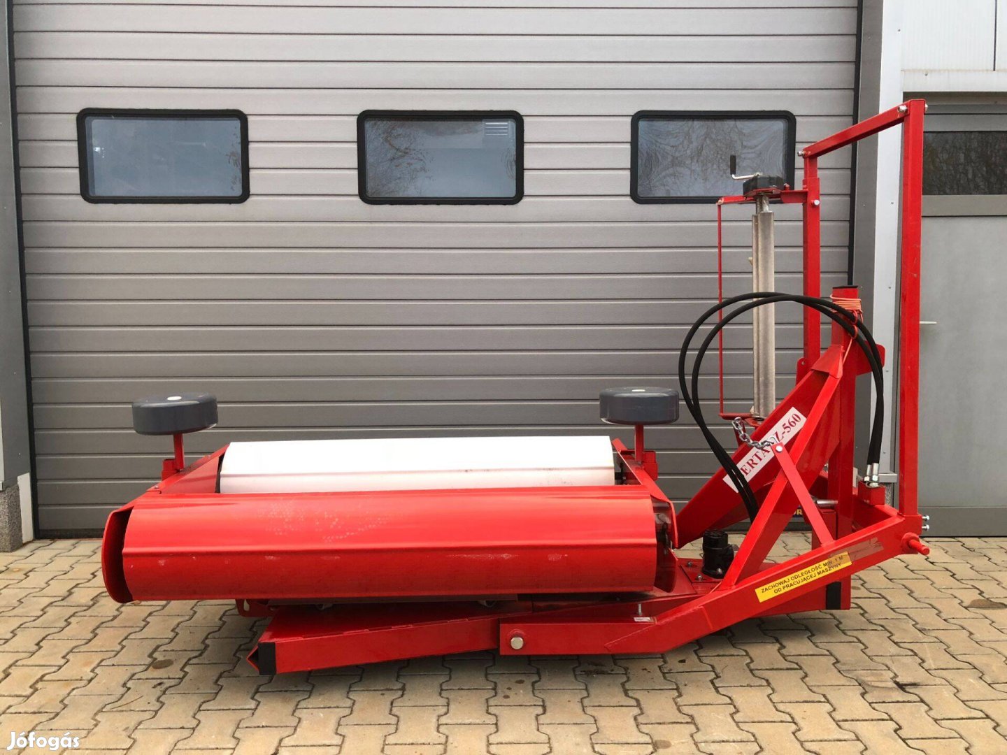 Z-560 Metalfach új bála csomagoló
