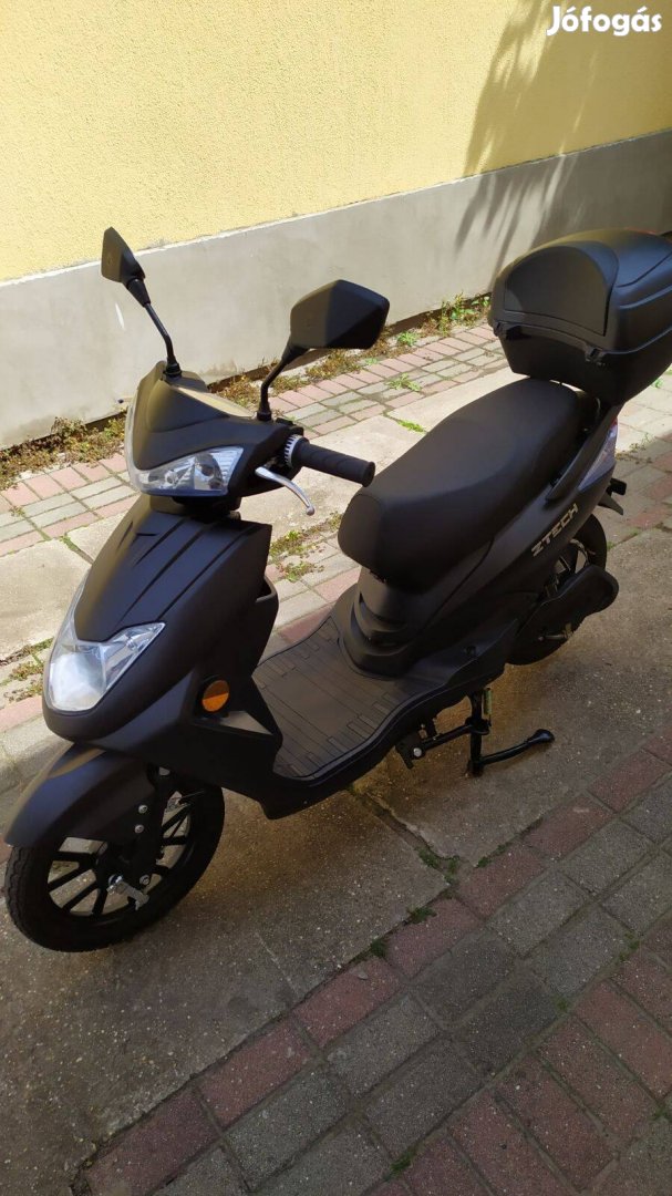 Z-tech ZT-27 Warrior Elektromos robogó