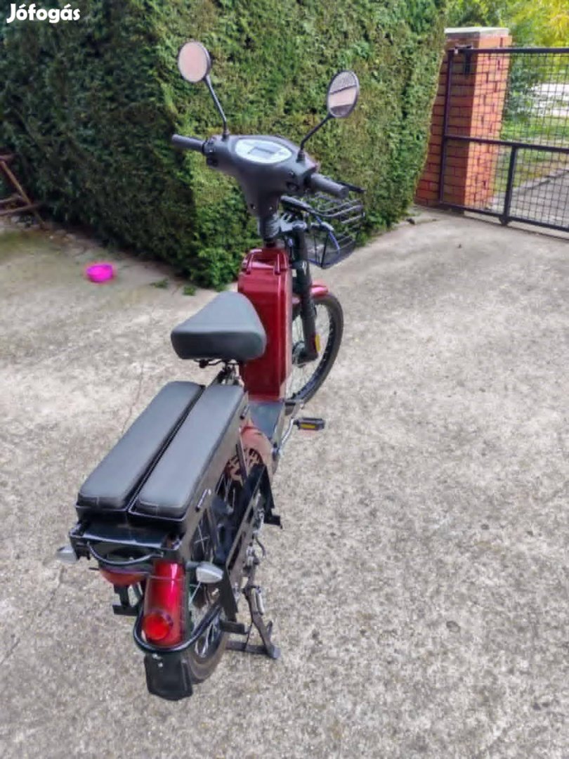 Z-tech elektromos robogó