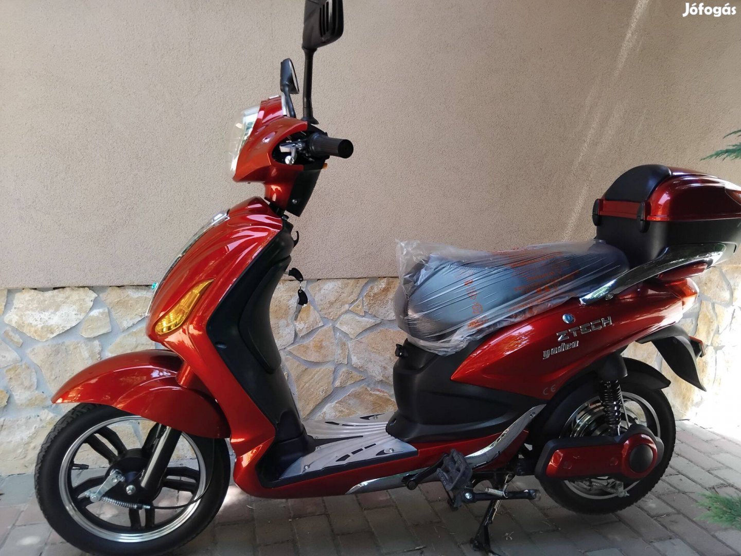 Z-tech zt-09 új elektromos robogó ,jogsi nélküli