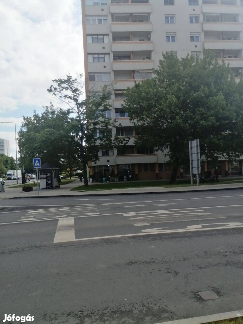 Zalaegerszeg belvárosi első emeleti lakás