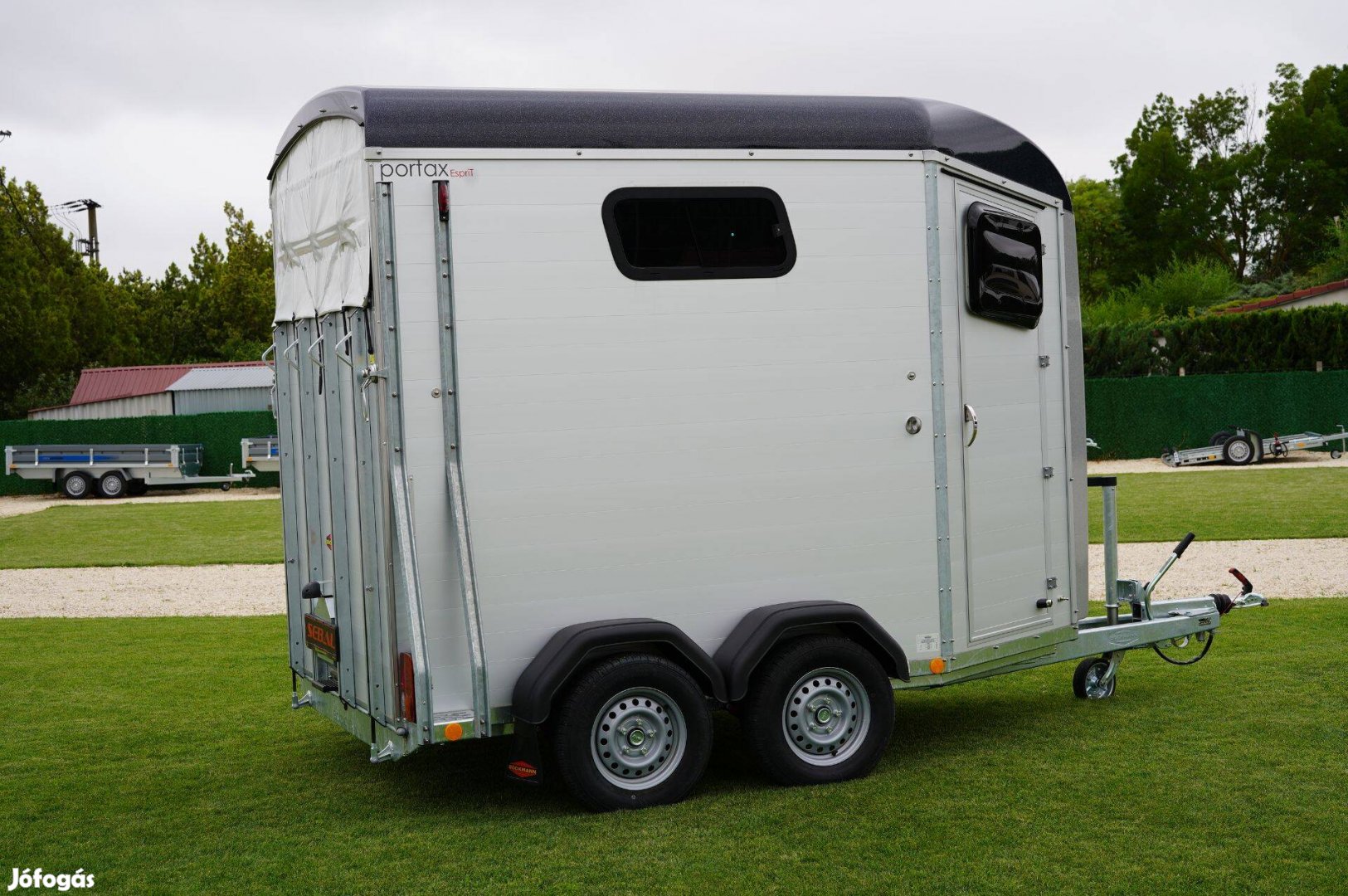 Zalaegerszegen új lószállító utánfutó rendszámmal bruttó 4.990.000 Ft