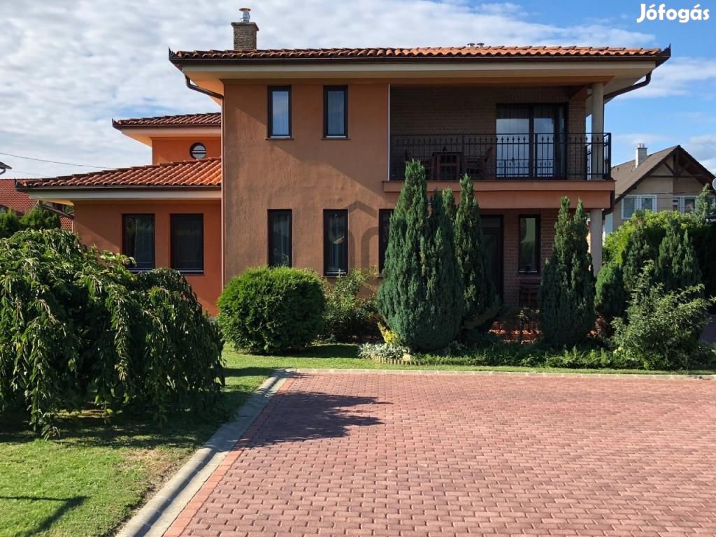 Zalakarosi eladó 68 nm-es lakás