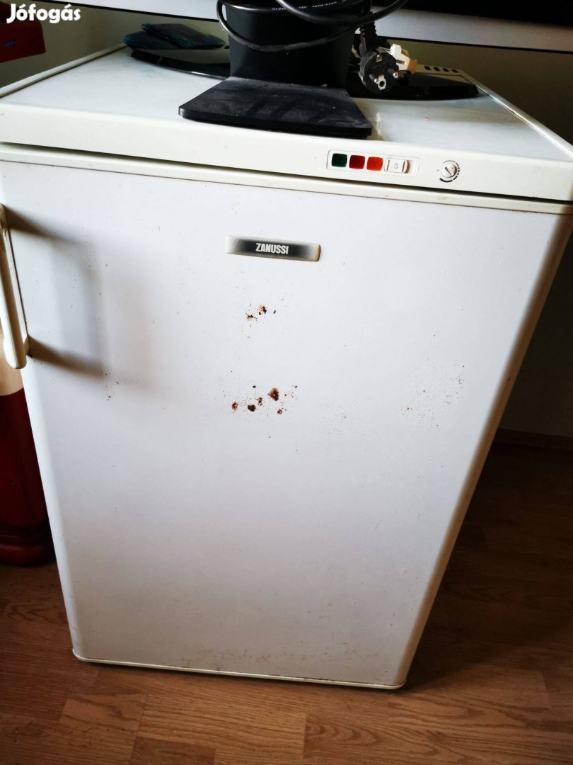 Zanussi 100 literes fagyasztó