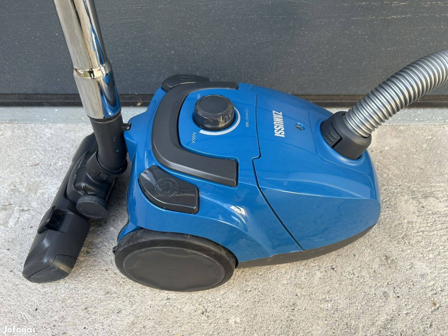 Zanussi Compactgo porzsákos porszívó