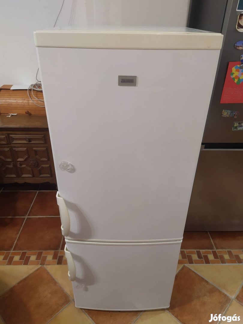 Zanussi ZRB320WO1 kombinált hűtőszekrény 