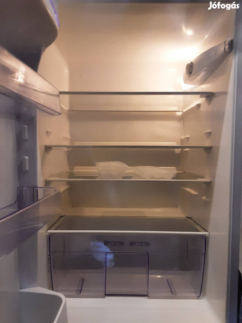 Zanussi beépíthető Hütőgép A+