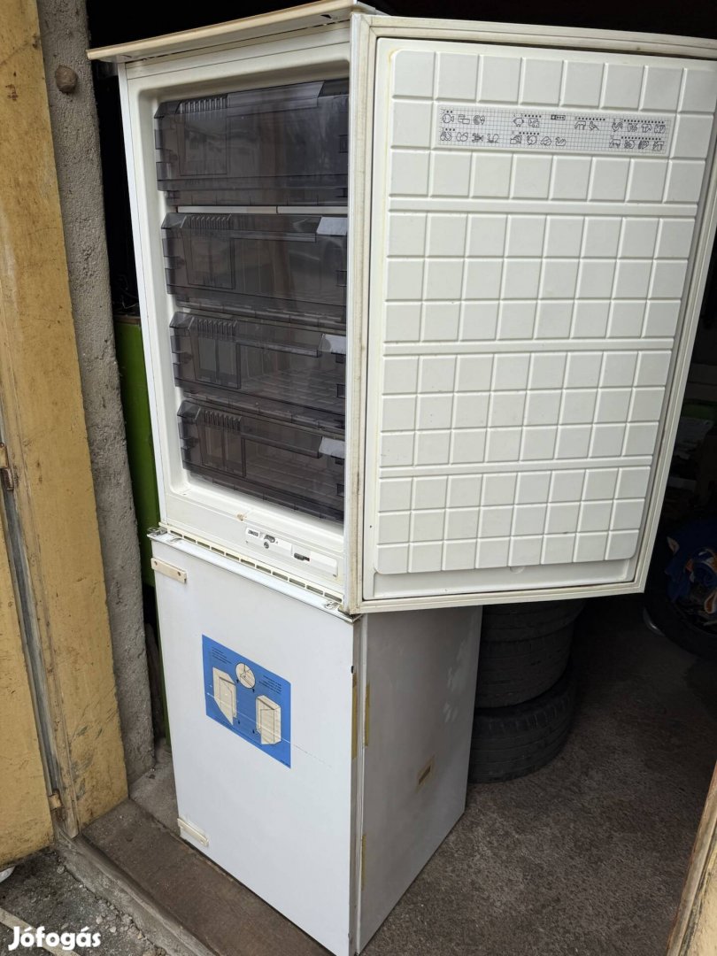 Zanussi beépíthető hűtő