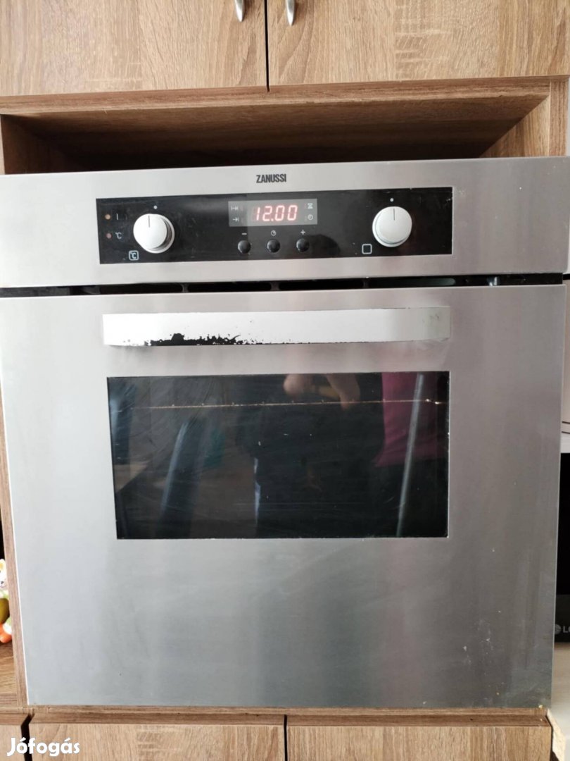 Zanussi beépíthető sütő 