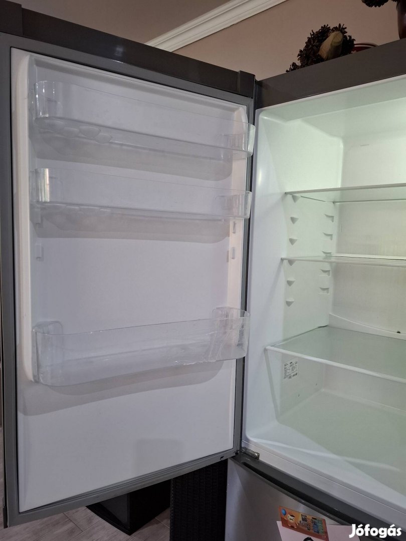 Zanussi hűtőszekrény eladó!
