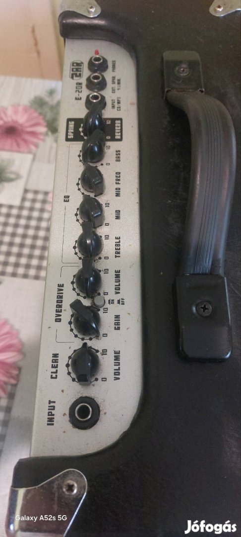 Zar gitár erősítő eladó