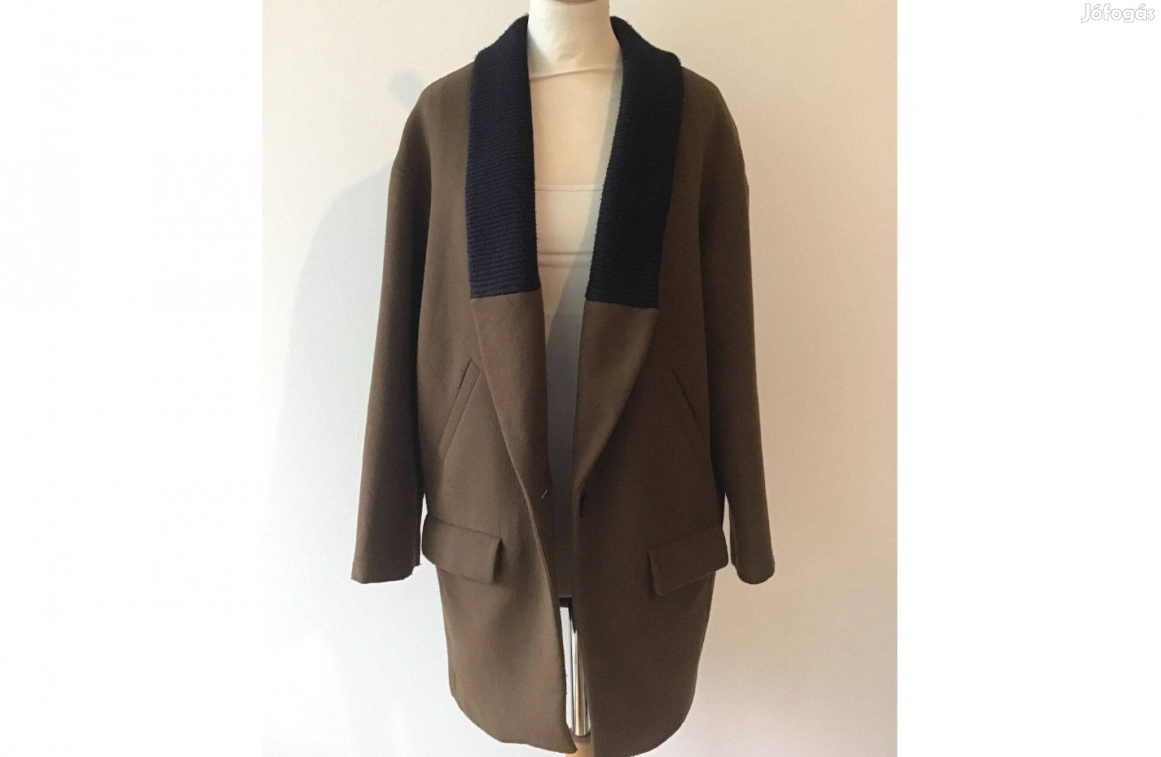 Zara, sportosan elegáns, barna női kabát. M-es