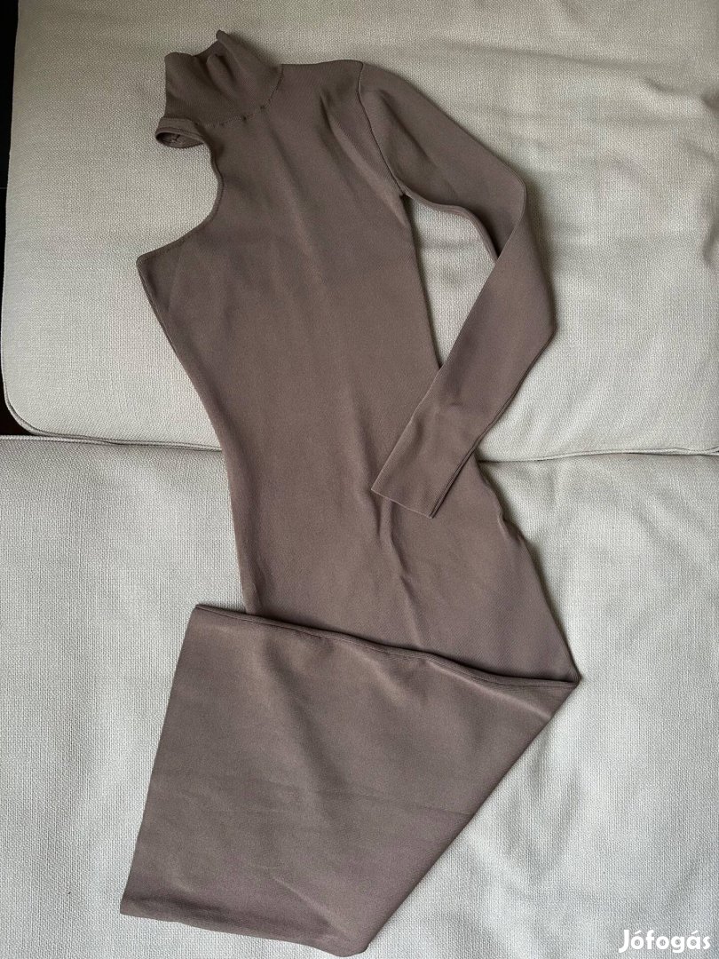 Zara bordázott sztreccs nőies barna ruha