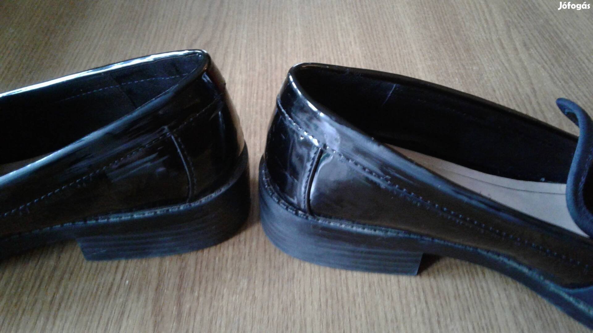Zara fekete lakk cipő