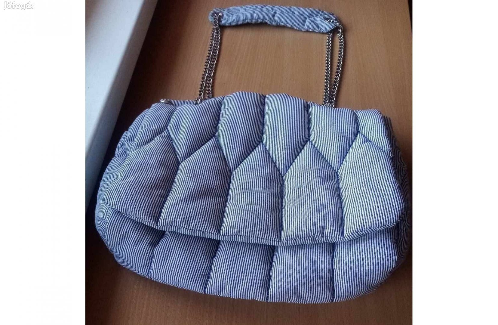 Zara kék-fehér csíkos táska