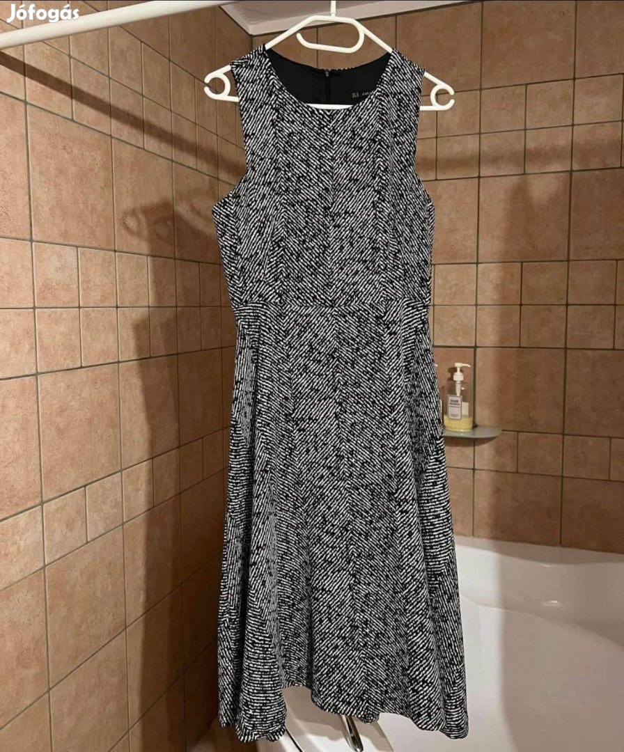 Zara vadonatúj ruha M-es méret (nem a nyári ruha!)