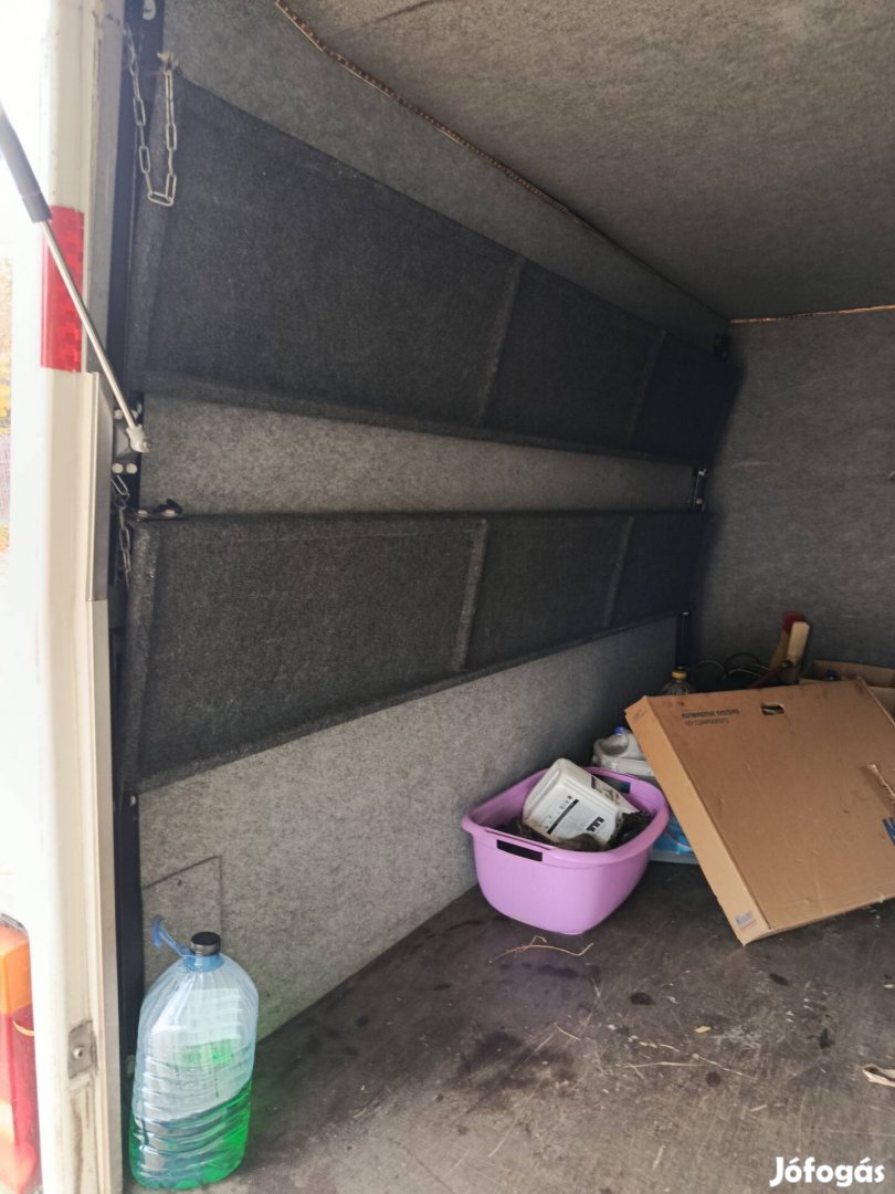 Zárt Utánfutó eladó! Szombathelyen