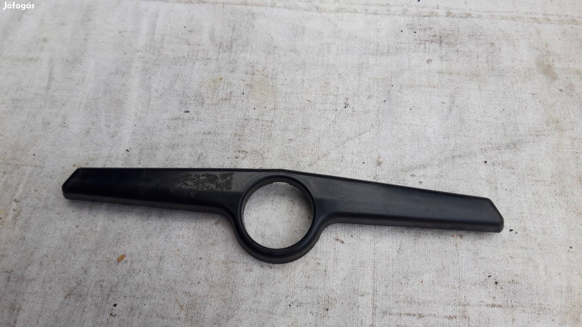 Zastava 1100 és 1300 cm hez csomagtérzár burkolat új