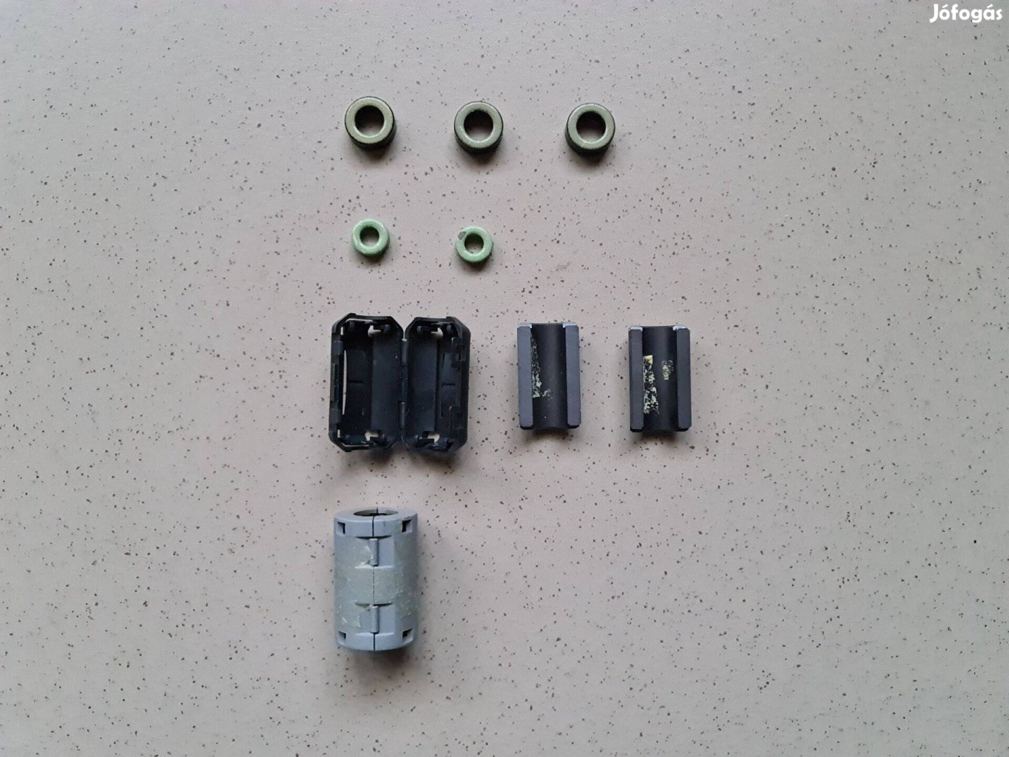 Zavarszűrő ferritgyűrű 7 db philips, tdk egyben