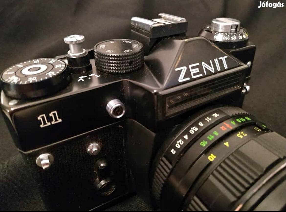 Zenit 11 fényképezőgép Helios 44M-4 objektívvel