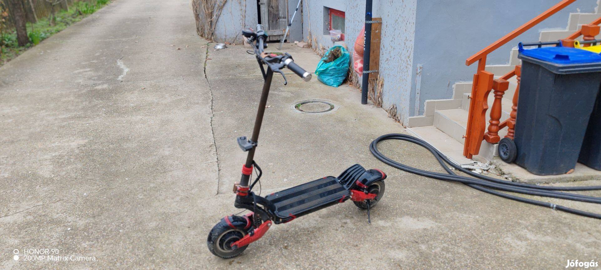 Zero 10X Dual motoros elektromos roller eladó 2 x 1000W, 52V 23Ah