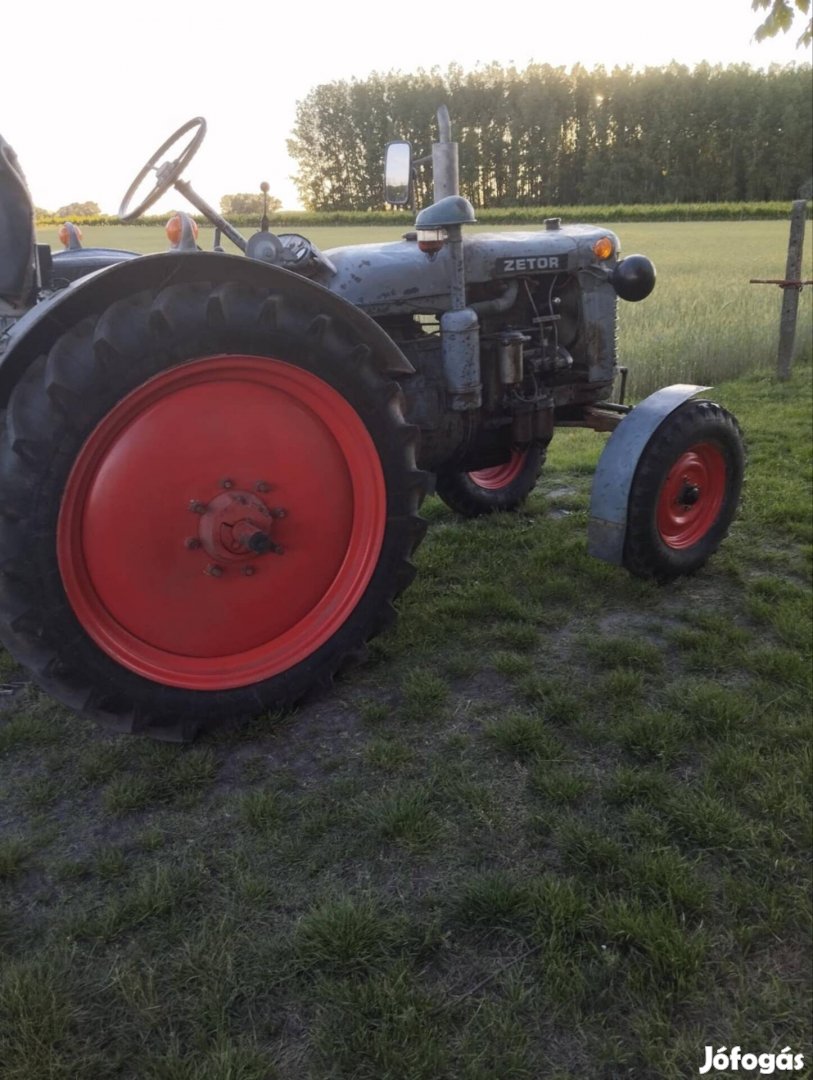 Zetor-25K traktor eladó