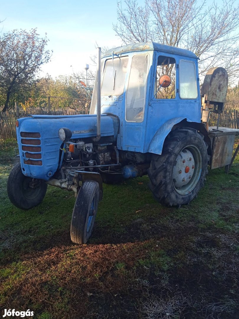 Zetor 3011 szalagfűrésszel