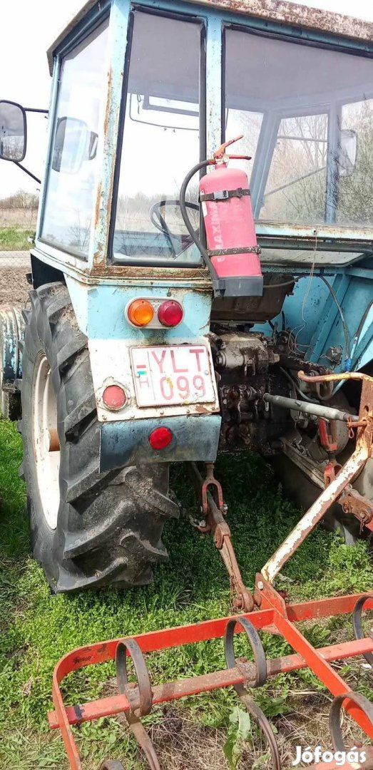 Zetor 5611 1973-as evjáratú veterán traktor 
