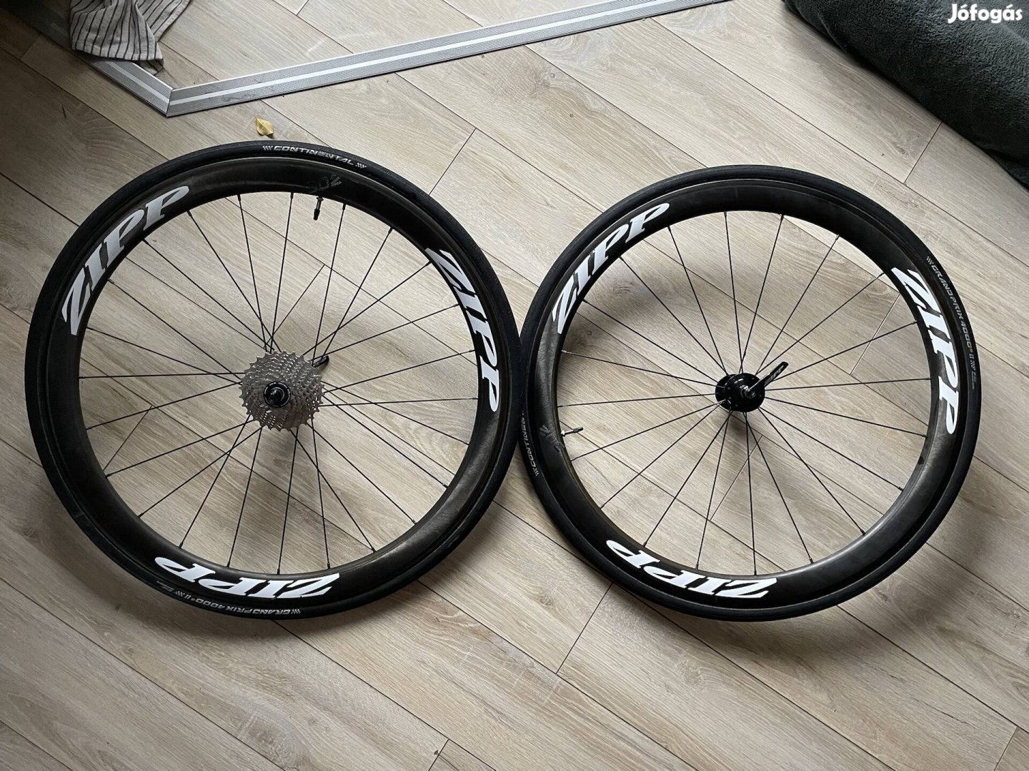 Zipp 302 Carbon kerék pár 700