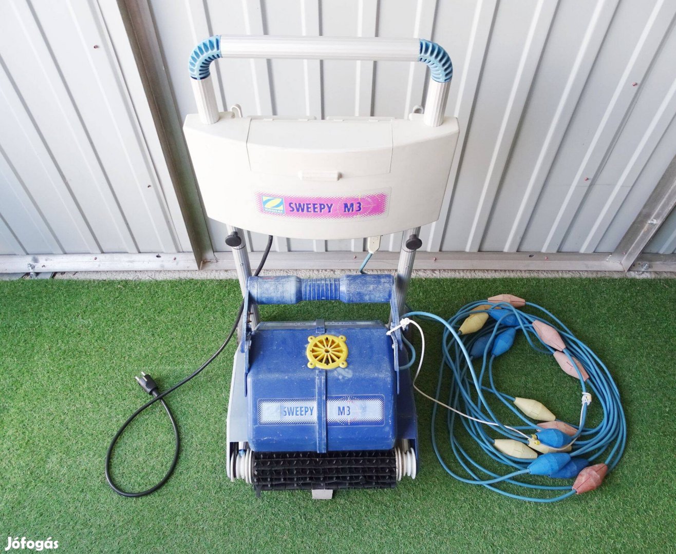 Zodiac Sweppy M3 automata medence porszívó robot tisztító