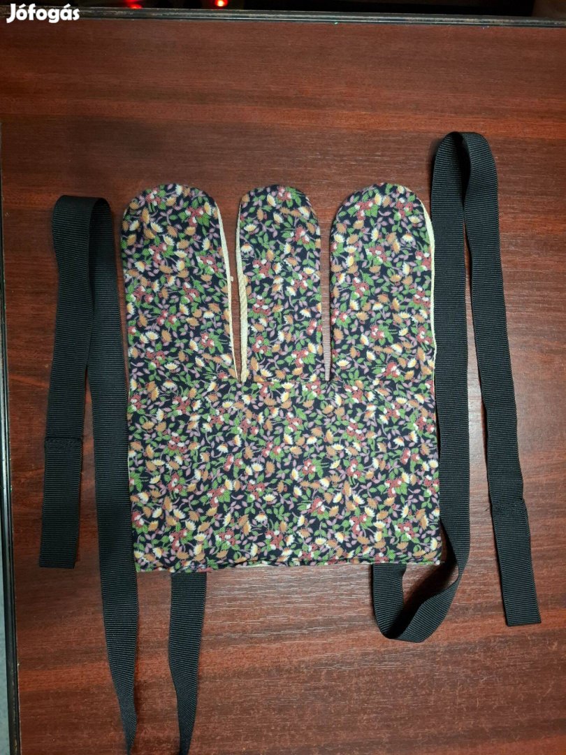 Zokni felhúzó segédeszköz