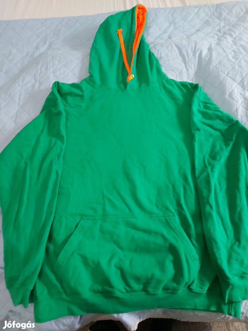 Zöld XXL-es kapucnis pulóver 