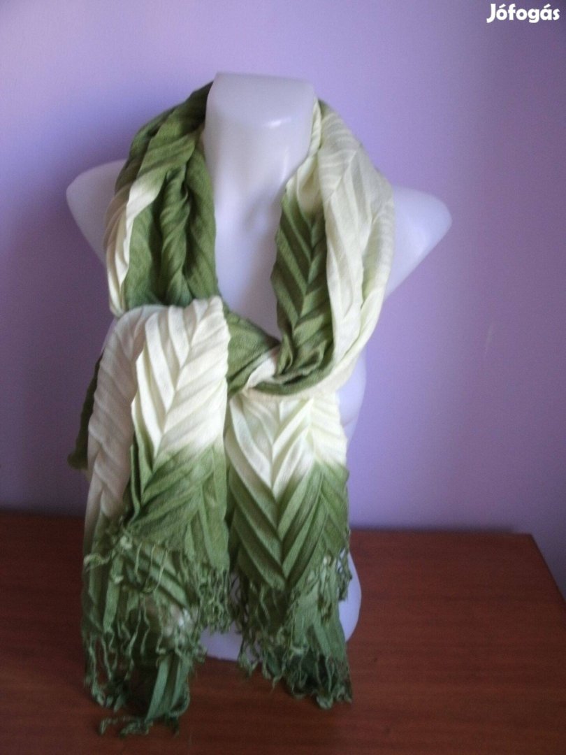 Zöld, barna , fekete sál