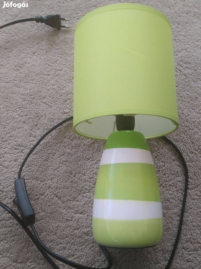 Zöld asztali lámpa 20260320