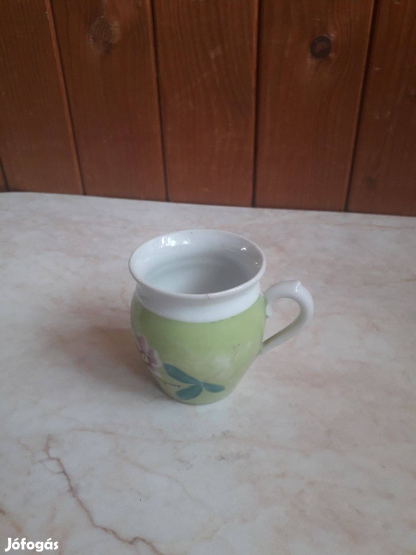 Zöld-fehér mázas kerámia kis bögre