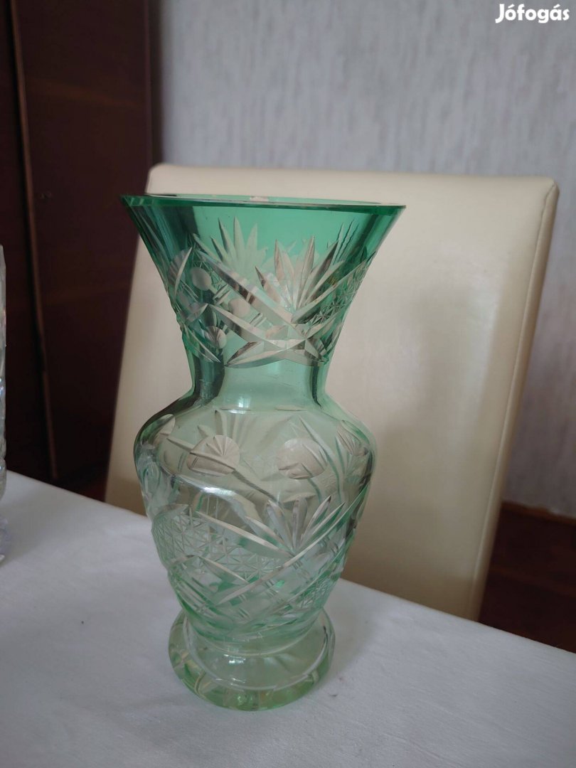 Zöld kristály váza
