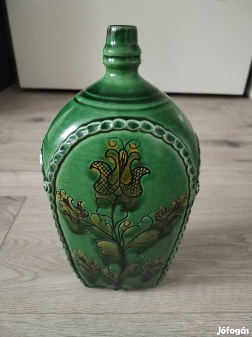 Zöld mázas kerámia pálinkás buttela 