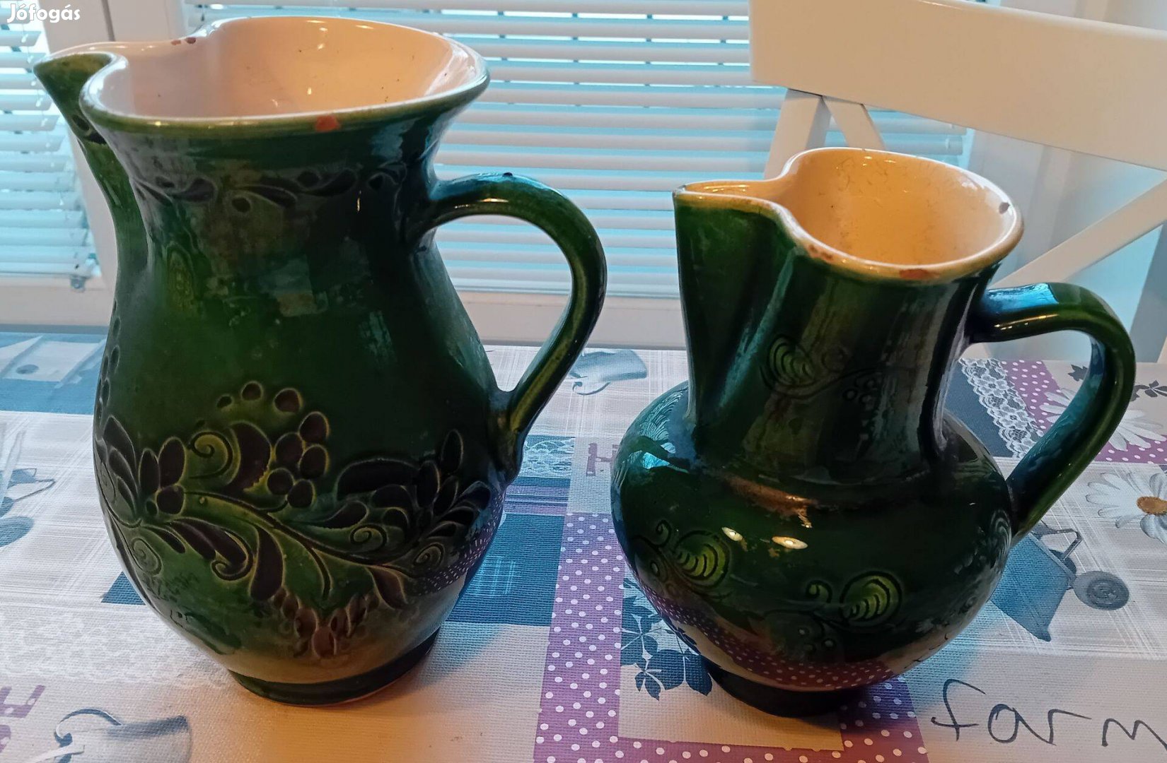 Zöld mázas népi kerámia kancsó 2 db
